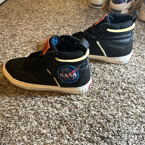 Vans Sk8-Hi MTE
NASA Space Voyager Black - Picture 6 of 7